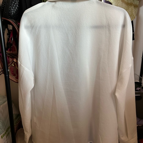 SHEIN Button Up - Picture 3 of 4